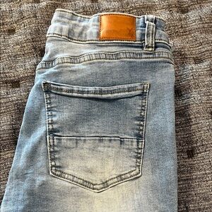 American Eagle Outfitters Light Blue Cropped and Distressed Jeans